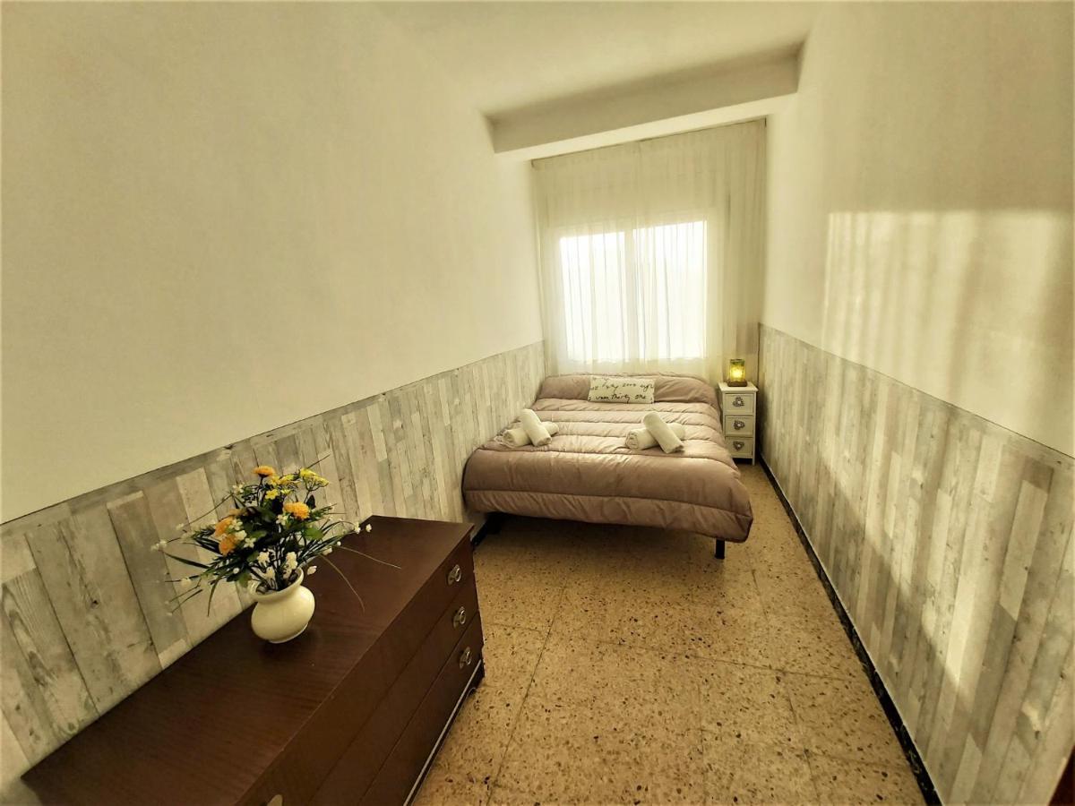 Diana Apartamento Con Terraza Muy Cerca Del Mar Pineda de Mar Eksteriør billede