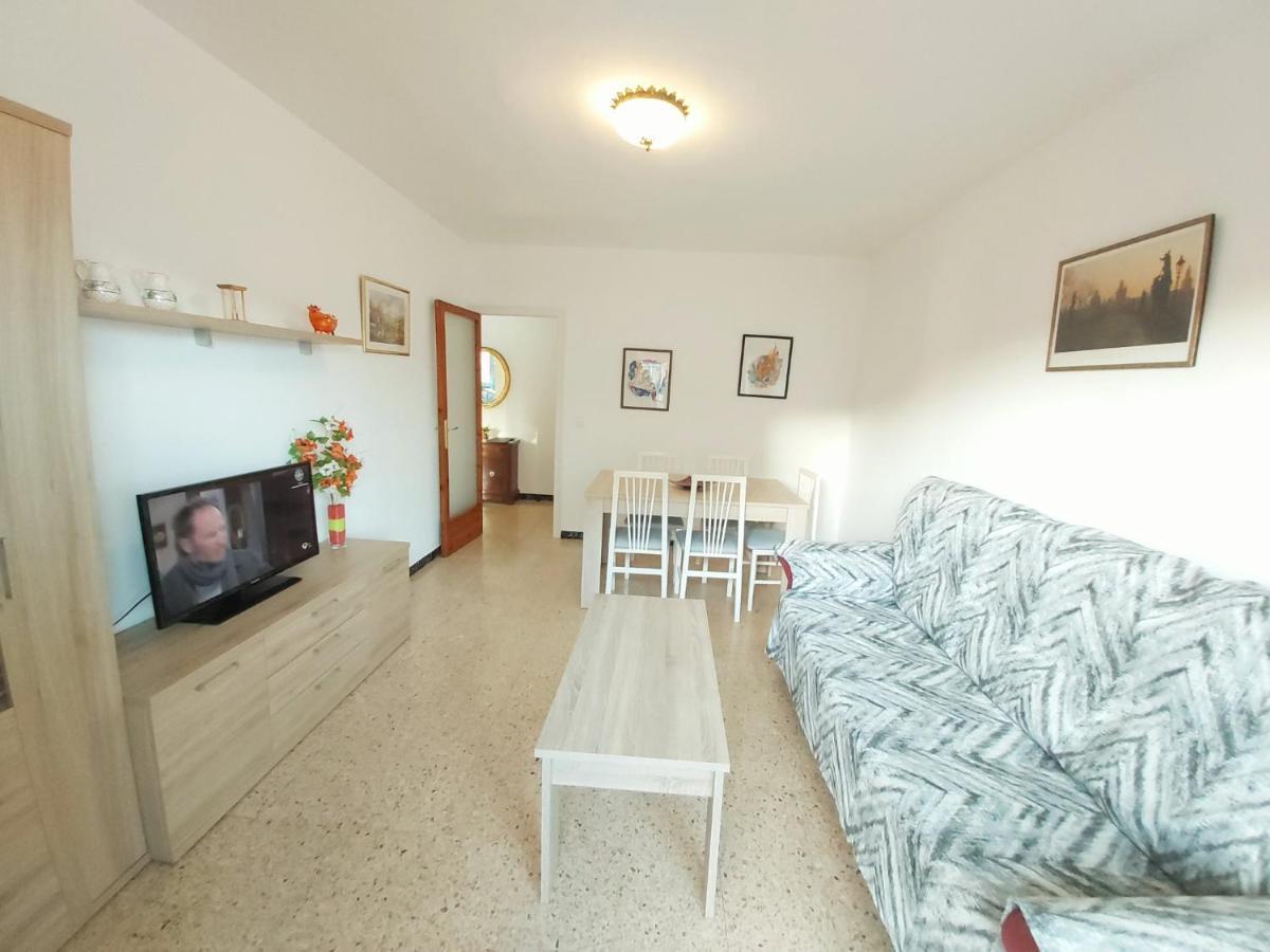 Diana Apartamento Con Terraza Muy Cerca Del Mar Pineda de Mar Eksteriør billede