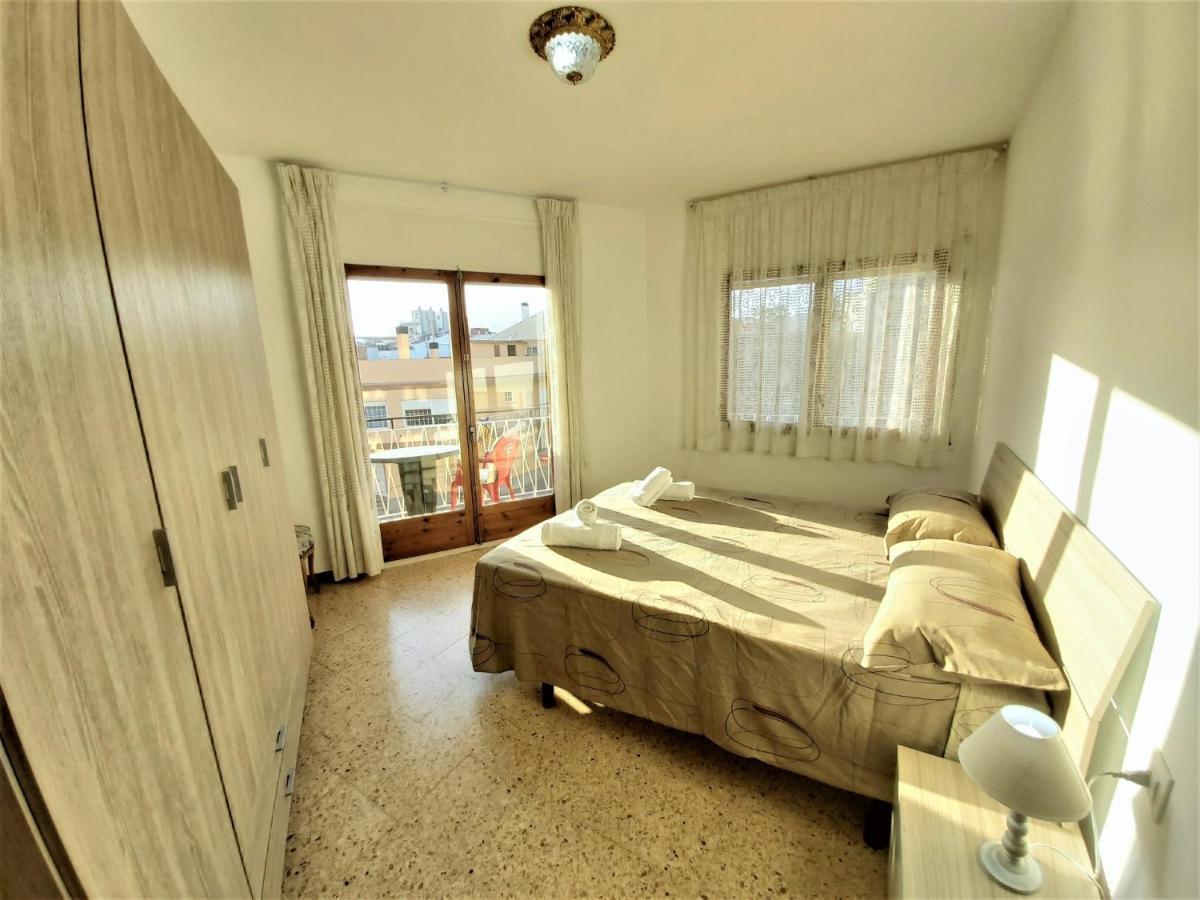 Diana Apartamento Con Terraza Muy Cerca Del Mar Pineda de Mar Eksteriør billede